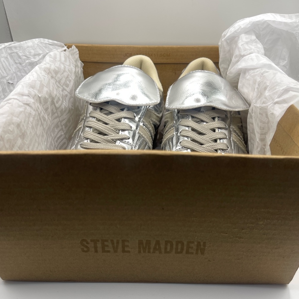NEW Steve Madden Madrid Silver Sneakers Size 9 - Picture 11 of 13